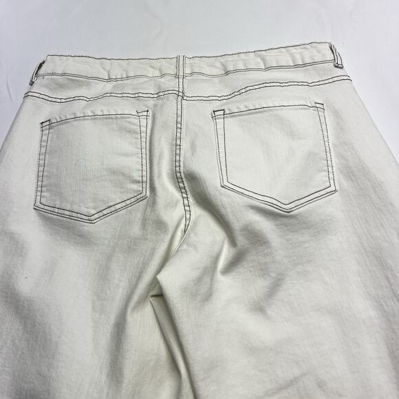 LOGO Lavish Women’s Patchwork Cropped Straight Leg Jeans Cream Denim Size 10 - Picture 12 of 13